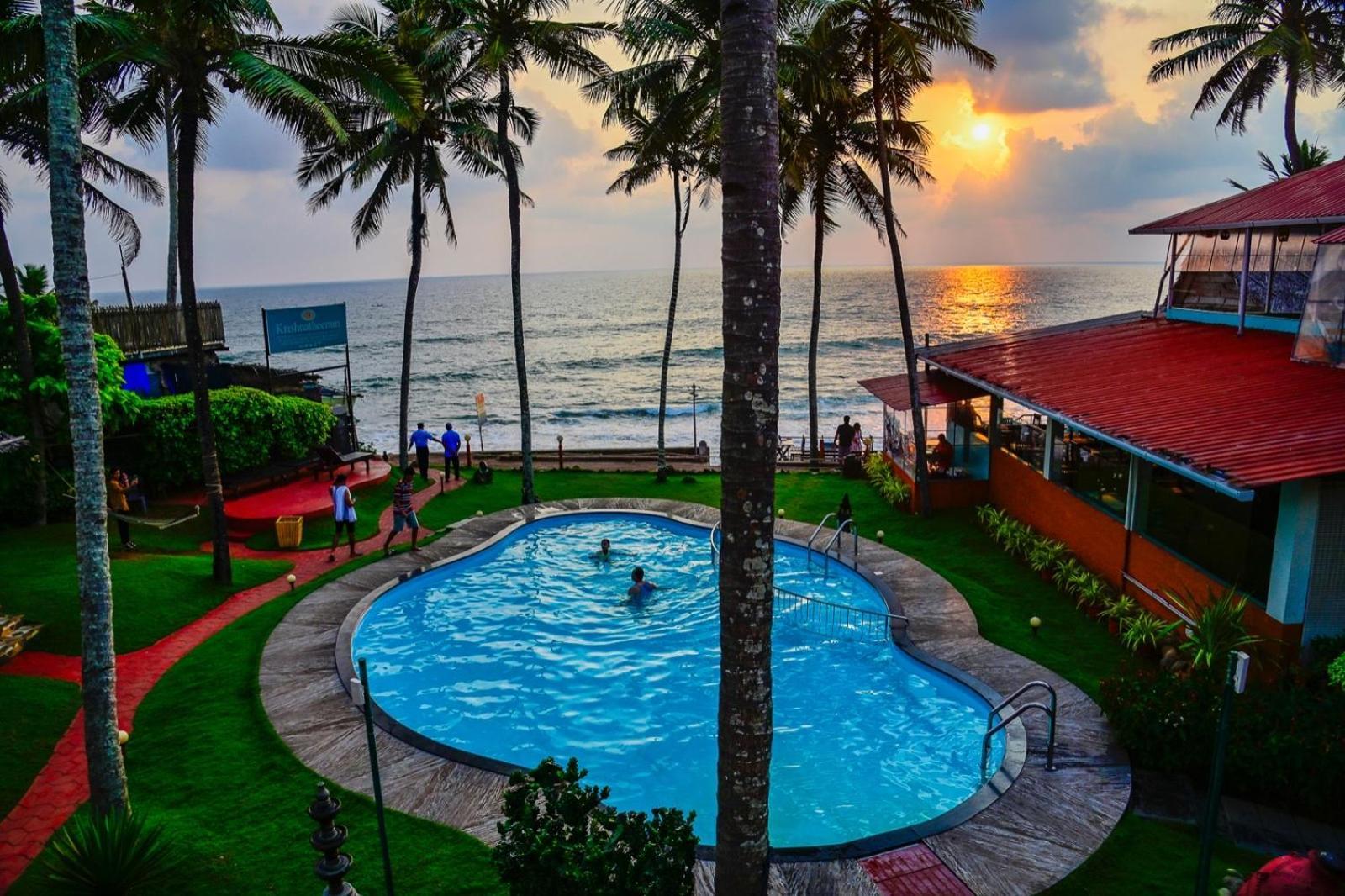 Krishnatheeram Ayur Holy Beach Resorts 바르칼라 외부 사진