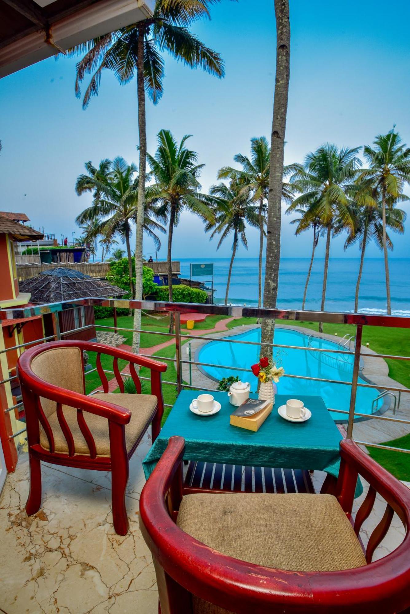 Krishnatheeram Ayur Holy Beach Resorts 바르칼라 외부 사진