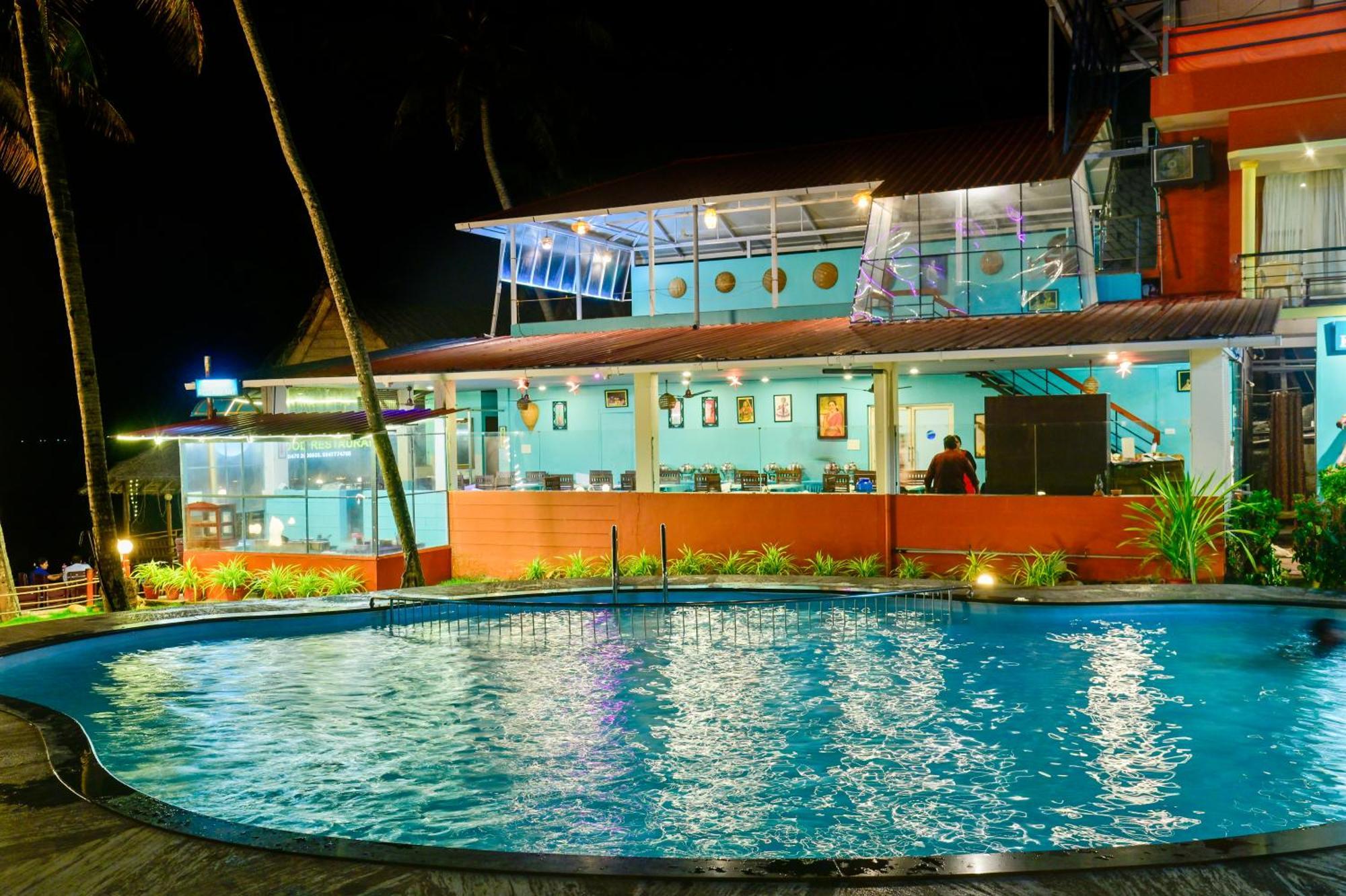 Krishnatheeram Ayur Holy Beach Resorts 바르칼라 외부 사진