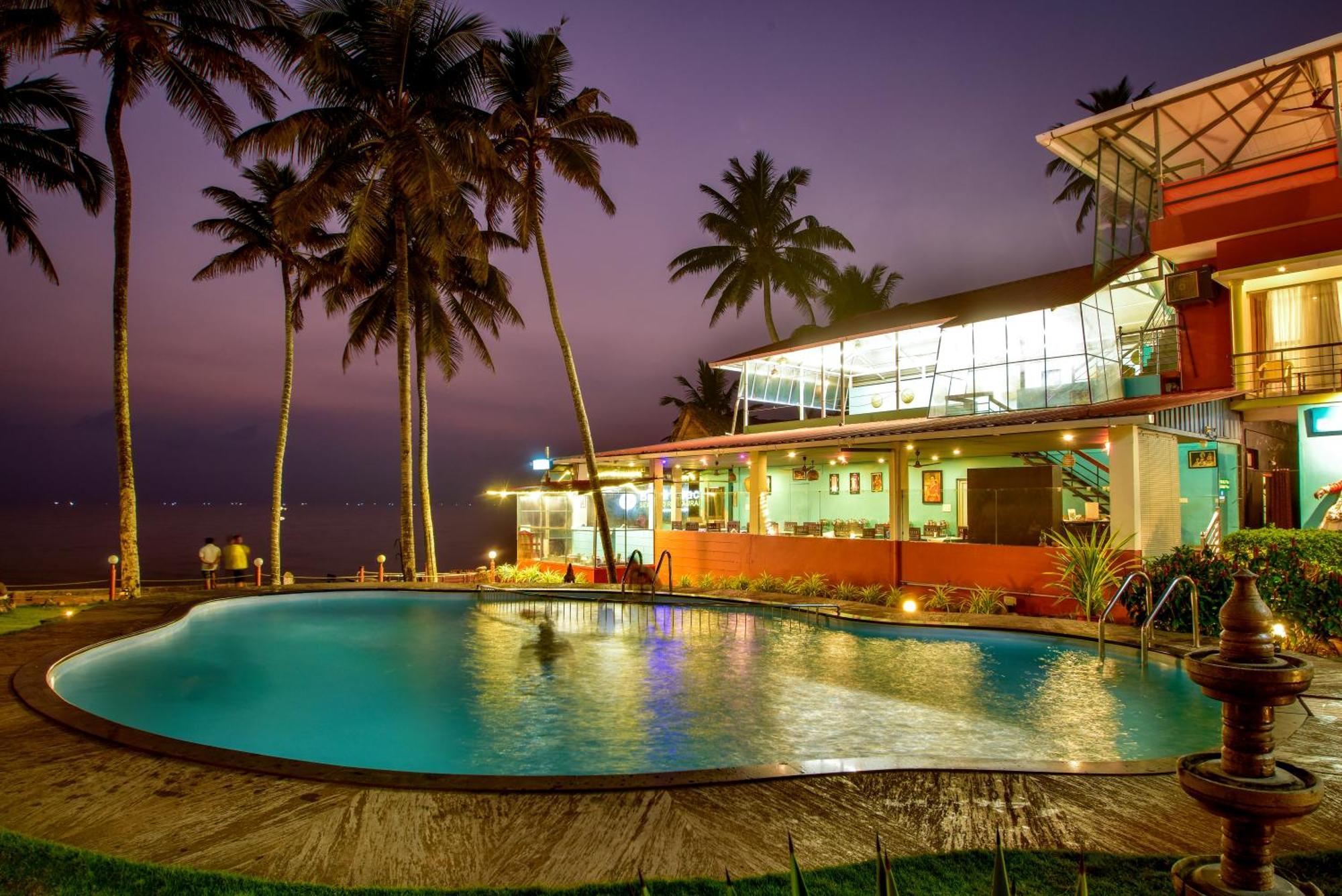 Krishnatheeram Ayur Holy Beach Resorts 바르칼라 외부 사진